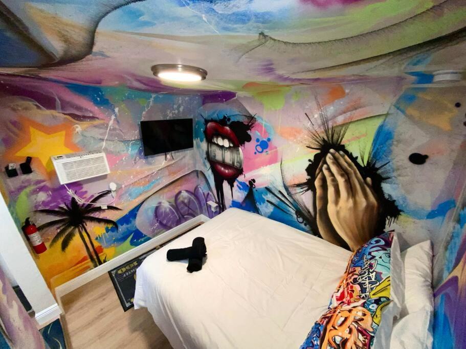 Cozy & Colorful Miami Art Canvas W/Hottub & Murals Eksteriør billede